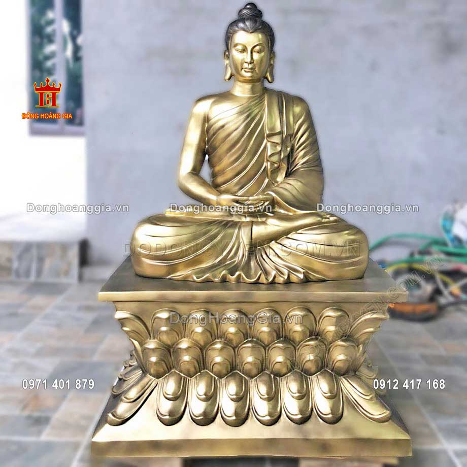 Pho tượng Phật Thích Ca Mâu Ni bằng đồng vàng khổ lớn tuyệt đẹp